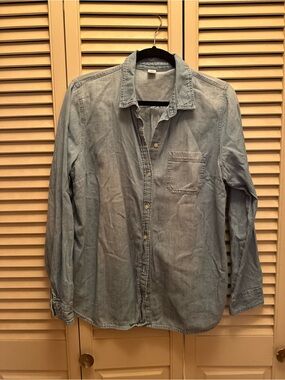 Old Navy Light Blue Button-Down Denim Shirt
